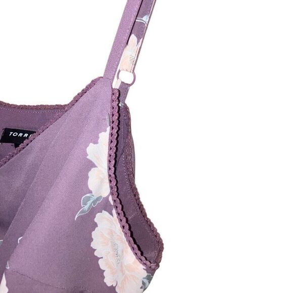 402. Torrid Purple Floral Georgette Babydoll button detail tunic size 2 (2x) - Picture 10 of 12